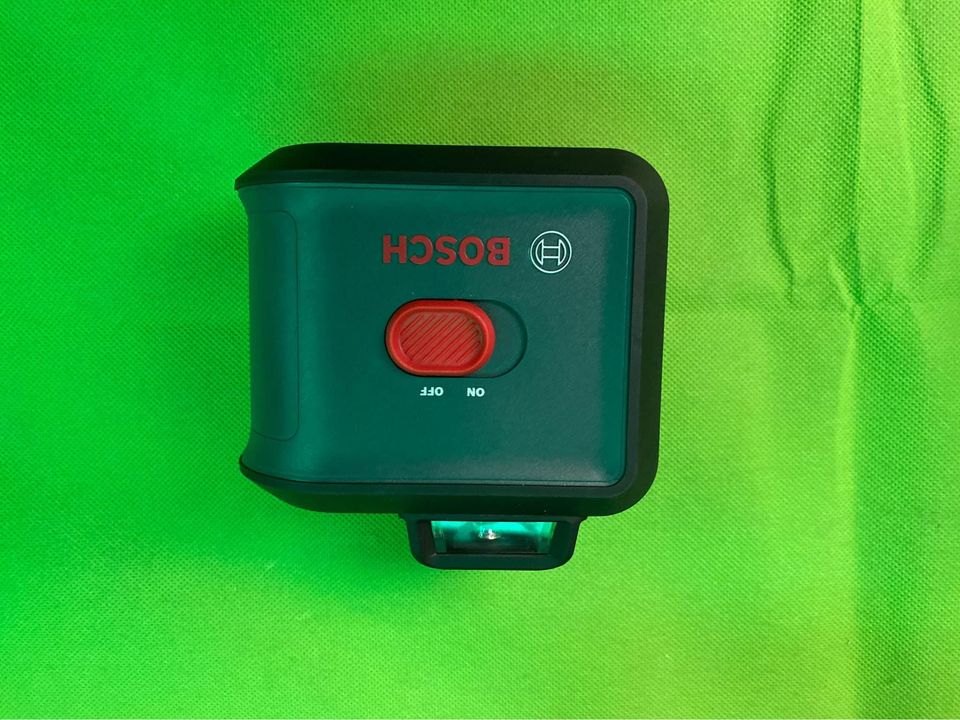Bosch UniversalLevel 360° Lijnlaser - Met opbergtas statief en batterijen