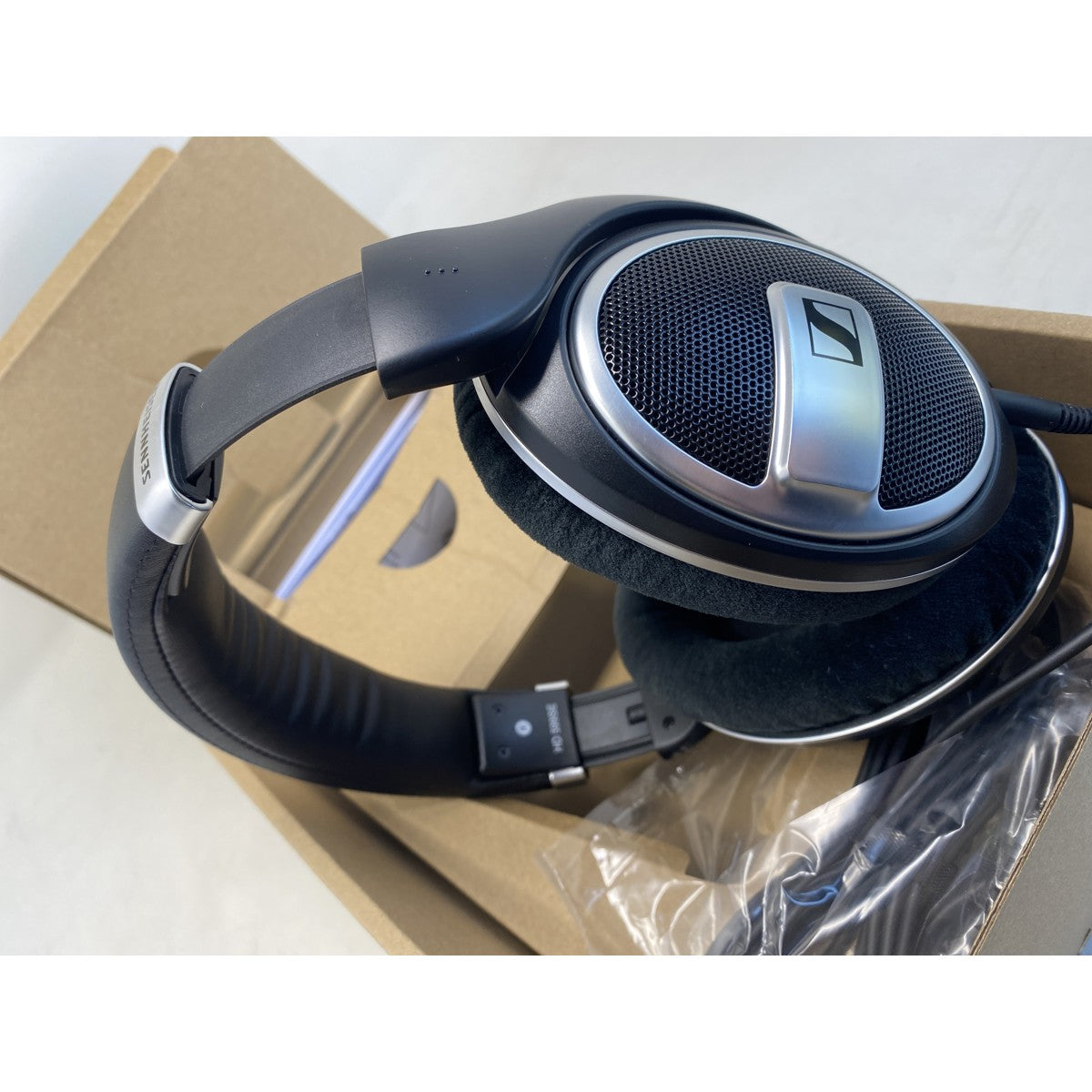 Tweedekans Sennheiser HD 599 Special Edition - Over-ear koptelefoon in zwart | Professioneel gecontroleerd